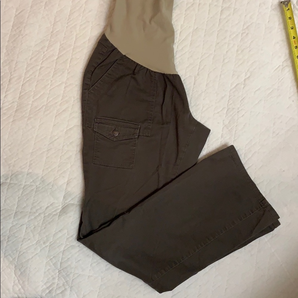 Oh baby maternity cargo pants . Size Medium